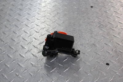 Honda CBR300R 2018 cilindro maestro de freno delantero Foto 1 de 4