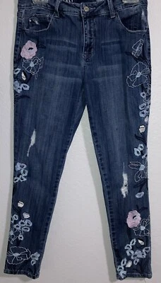 Laurie Felt Classic Indigo Denim Slim Leg Floral Embroidered Jeans Boho Sz 6 - Image 1 of 4