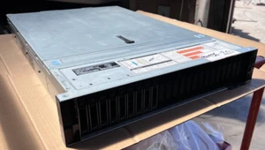 Dell PowerEdge R740xd Server Xeon Silver 4110 2.1GHz 32GB H740P Mini 9x1.8TB HDD - Picture 1 of 13