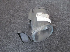 Fendinebbia destro Audi A6 4B numero parte: 4B0941700A - Foto 1 di 2