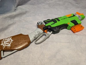 Nerf N-strike Elite Zombie Strike Slingfire Blaster With Magazine - Picture 1 of 7