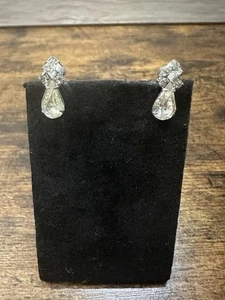 Vintage Art Noveau Silver Tone And Rhinestone Screw Back Earring Retro - Picture 1 of 4