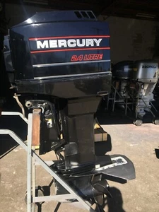 150hp V6 2.4L Mercury Outboard Motor - Picture 1 of 8