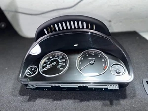 🥇11-13 BMW F10 5-SERIES INSTRUMENT CLUSTER GAUGE SPEEDOMETER 9291412 OEM - Picture 1 of 9