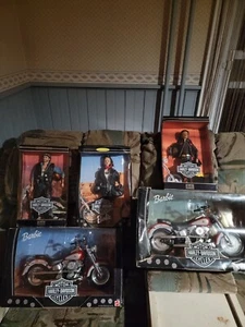 2 Harley Davidson Barbies & 1 Ken + 2Motorcycles Collector Edition - Picture 1 of 18