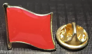 Red Flag Pin Badge Socialist Socialism Communist Symbol Labour Brooch - Picture 1 of 3