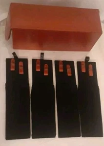Joyero organizador de terciopelo de viaje de cuero con patrón de cocodrilo rojo pequeño QVC de colección - Imagen 1 de 6