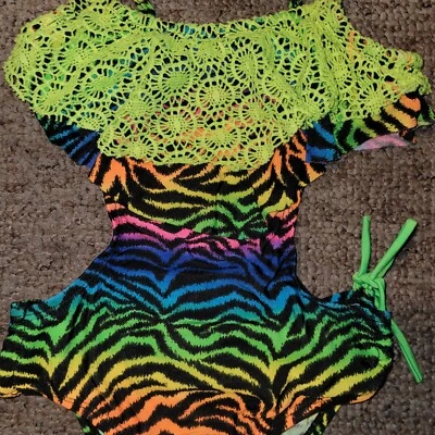 Traje de baño cebra arco iris para niñas talla 4 Foto 1 de 2