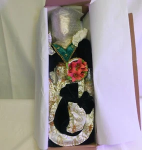 HERITAGE SIGNATURE COLLECTION PORCELAIN PAULINA NIB - Picture 1 of 5