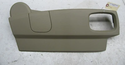 Land Rover LR4 2014-2016 OEM Interruptor de asiento de pasajero delantero derecho Panel de cubierta Foto 1 de 4