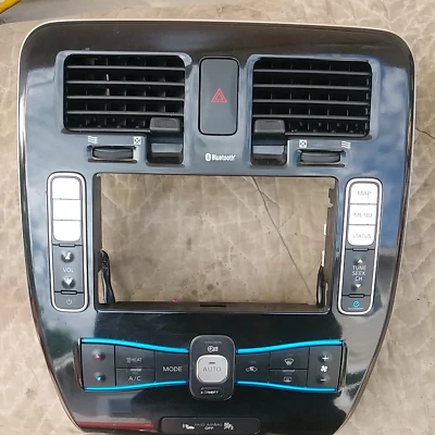 Nissan Leaf 2014 tablero calefacción central radio bisel Foto 1 de 4