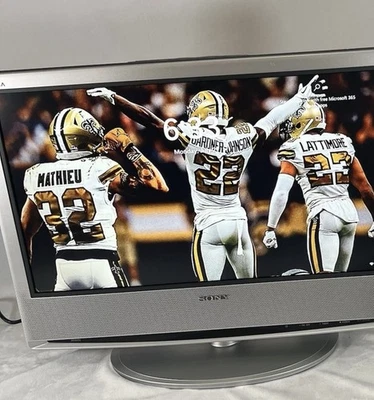 Sony Wega 19’’ LCD Color TV KLV-S19A10 Perfect For Retro gaming - Image 1 of 4