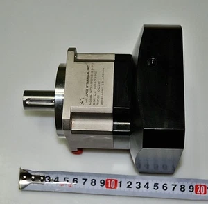 APEX Dynamics AB090-S2-P1 Gearhead 3:1 - Picture 1 of 3