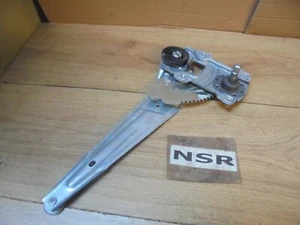 TOYOTA COROLLA 2001 HATCH NEARSIDE PASSENGER REAR MANUAL WINDOW REGULATOR - Picture 1 of 6