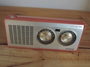 Sanyo model 6L-P19 vintage radio very rare boxed with manual working - Picture 1 of 16