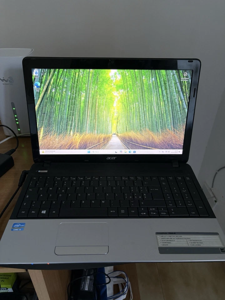 Notebook Acer I3 Processore Con Windows 11 Pronto Uso E Ssd Nuova Veloce - Immagine 1 di 1