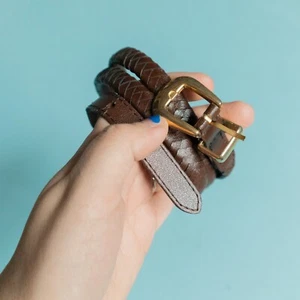 Vintage Chocolate Brown Bonded Leather Woven Gold Buckle Thin Waist Belt - Picture 1 of 6
