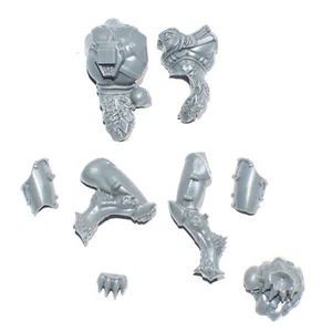 Warhammer 40K Lobos Espaciales Wulfen Piernas y Torso C [Bits] - Imagen 1 de 2
