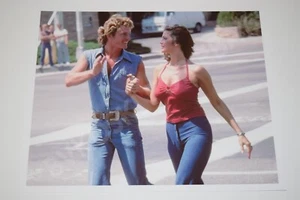 Lynda Carter Wonder Woman pinup 8x10 glossy photo Busty Sexy Cleavage tv 0718 - Picture 1 of 1