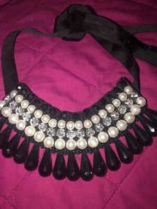 Schwarze Halskette mit Strass Kunstperlen Neu ohne Etikett - Bild 1 von 2