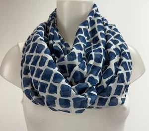 Coach  Modal Infinity Geometric Pattern - Picture 1 of 4