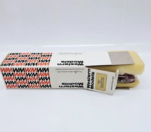 Western Models WMS41 1940 Packard Darrin Maroon 1:43 Scale New in Box - Picture 1 of 4