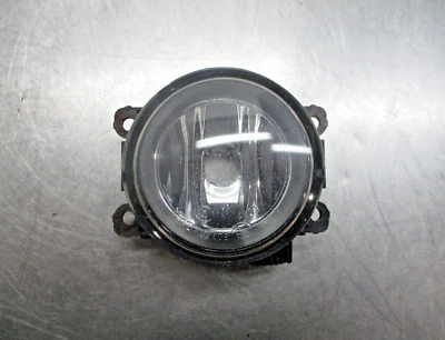 Conjunto de luces antiniebla delanteras izquierda lado conductor ENDEAVOR 2009-2011 OEM P/N-8321A080 Foto 1 de 4