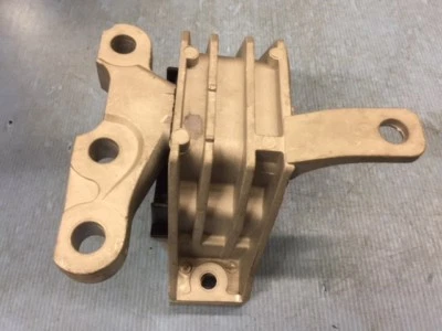 Montaje de motor hidráulico delantero derecho para Cadillac SRX 2010-2016 3,0 L 3,6 L AWD TRACCIÓN DELANTERA Foto 1 de 4