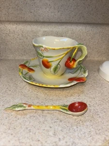Taza y platillo de té de cereza de cerámica con cuchara a juego - Imagen 1 de 13