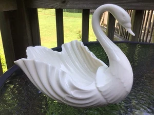 LENOX SWAN CREAM FORM BOWL 9” PORCELAIN TRINKET BOWL CANDY DISH Display - Picture 1 of 4