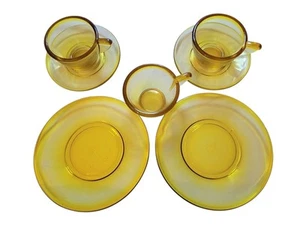 Akro Agate Amber Toy 7 Pc Dish Set Stippled Band Plates Cups Saucers Excellent - Picture 1 of 2