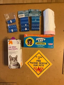12 Jumbo Johnny Cat & 19 Up & Up Katzenbox Einlagen + 11 Rollen Hundetaschen + Haustieraufkleber - Bild 1 von 1