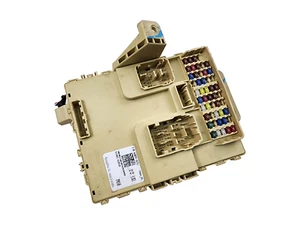 2020-2022 Hyundai Santa Fe Fuse Box Relay Junction Module 919C5-S1000 OEM - Picture 1 of 12
