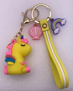 UNICORNIO AMARILLO - Llavero de PVC con CORREA, Dijes, Llavero y Clip de Gancho - Imagen 1 de 2