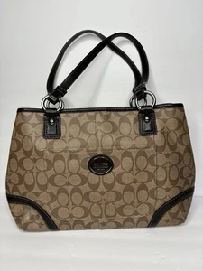 Coach Heritage Peyton Signature Logo hellbraun Canvas Handtasche Schultertasche Beuteltasche - Bild 1 von 11