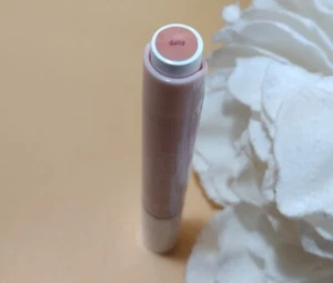 Tarte  Maracuja Juicy Lip ~ Daisy 0.095 oz New Without Box  - Picture 1 of 4