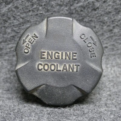 2001-2006 Hyundai Santa Fe Engine Coolant Overflow Reservoir Tank Cap Lid 73909 - Image 1 of 4