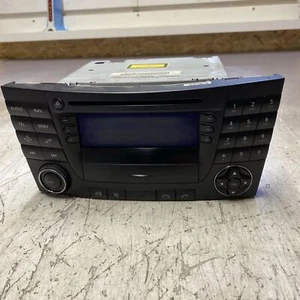 Navigation CD Radio Harman Becker Mercedes W211 Elegance  A2118702989 - Bild 1 von 7