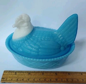 Vintage Slag Glass Hen On Nest Westmoreland Blue & White 5.25" #2 Candy Dish - Picture 1 of 11