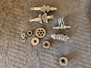 #77A Honda ATC 200 X transmission gears guts OEM FAST SHIPPING 🔥 - Picture 1 of 7