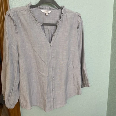 Lauren Conrad Blouse light blue & white Size S 3/4 length sleeve darling style - Imagem 1 de 4