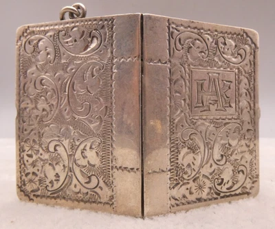 Anhänger Silber 800 aufwendig floral graviertes altes Medaillon "Büchlein" - Bild 1 von 3