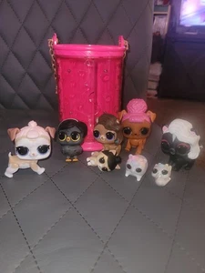 LOL Surprise Puppe HAUSTIERE 8er Set: Katzen Hunde Eule Stinktier Tiere Spielzeug Mädchen  - Bild 1 von 2