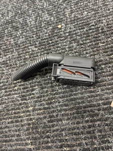 2014 BMW 320i 328i N20 N26 F30 DME ECU MEVD172P Connector Pigtail 7577868 - Picture 1 of 5