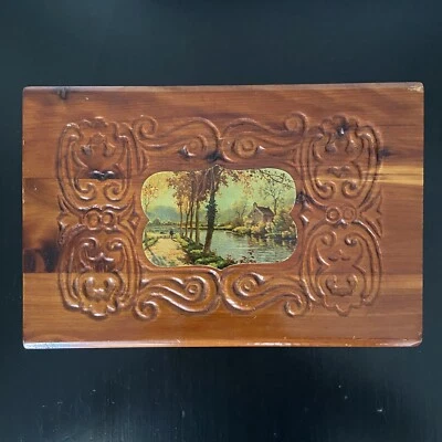 VTG Wooden Dovetail Trinket Jewelry Box Hand Carved Cottage Cabin Motif 8x5x3 - Image 1 of 4