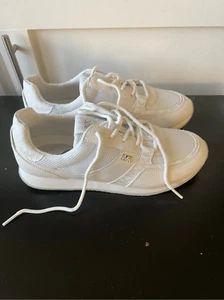 Zapatillas bajas Michael Kors informales de malla texturizada blancas LS23B 8,5 para mujer - Imagen 1 de 11