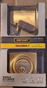 Cerradura con llave de latón satinado grado 3 de un solo cilindro Defiant Deadbolt 1007 789 924 - Imagen 1 de 4