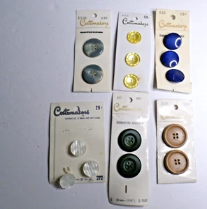 Lote de botones vintage de disfraces - tamaños y colores surtidos en tarjetas - Imagen 1 de 5