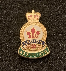Royal Canadian Legion Associate 10 Years Coat Of Arms Screw Back Hat Pin - SPA - Picture 1 of 3