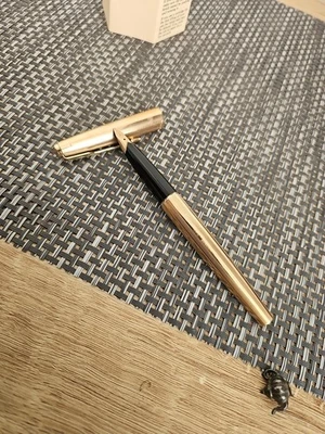 Vintage Parker 61 Fountain Pen 14ct Gold Nibs Gold Plated Casing - Image 1 of 4